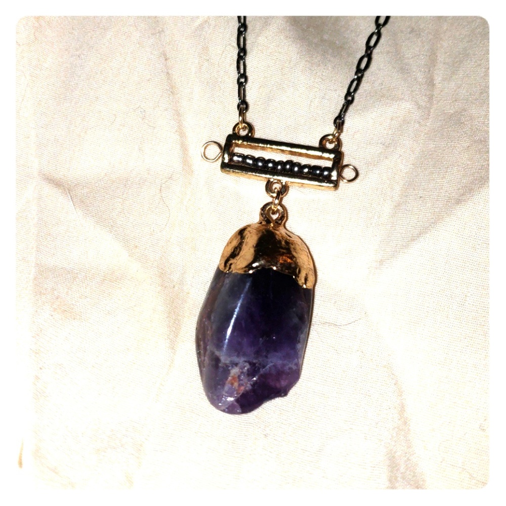 Faux amethyst, black, & gold fashion necklace